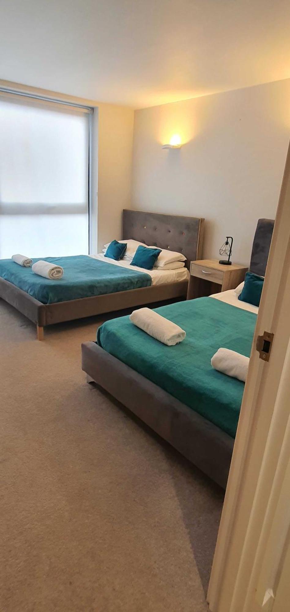 Tudors Esuites Jq Two Bedrooms Birmingham